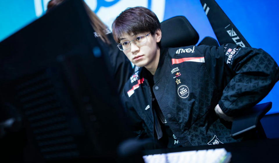 G2血洗BLG，Meiko操刀奇招英雄翻盘焦点之战小组赛，点燃全场激情的简单介绍