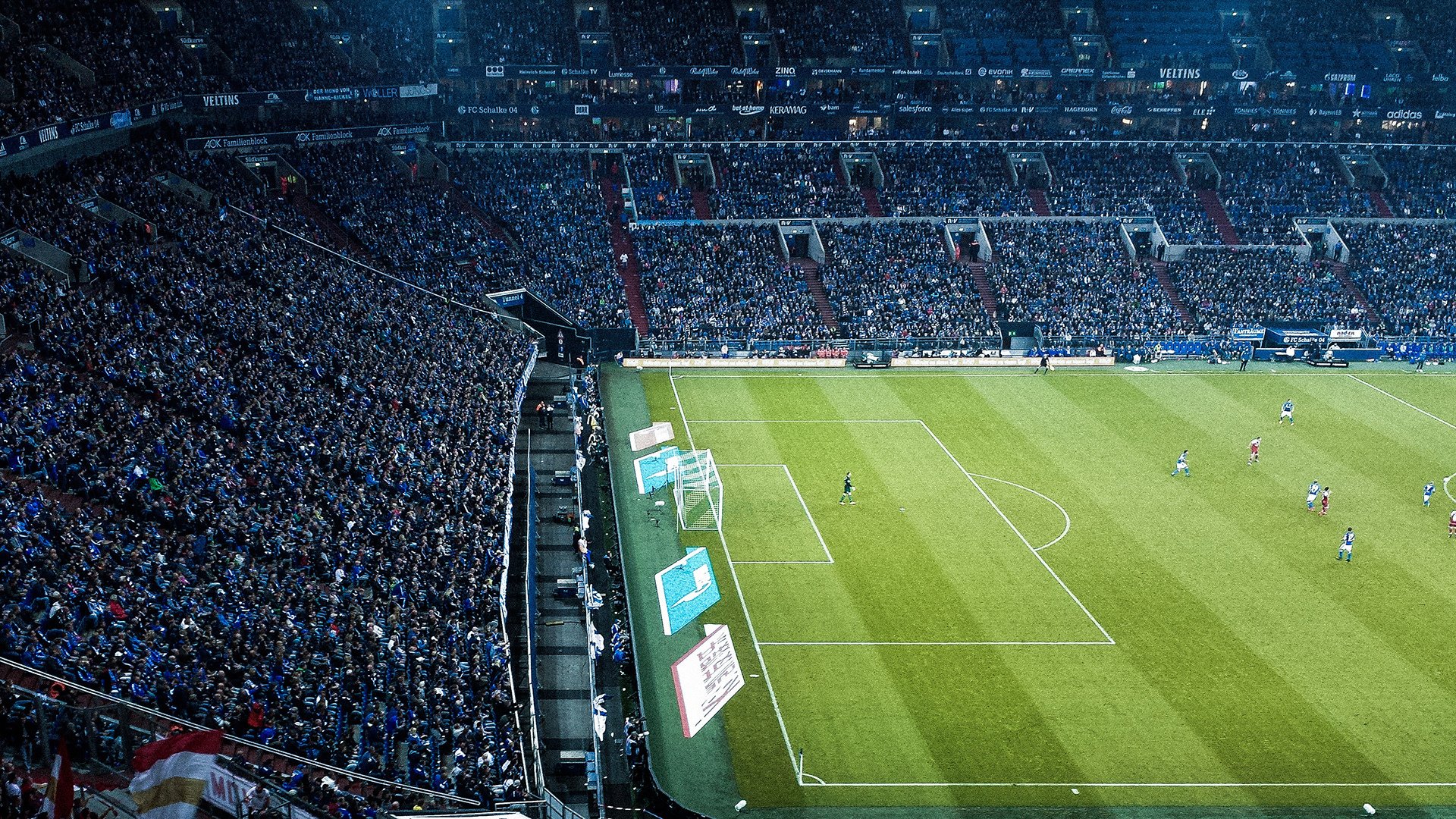 当英超争冠战遇上国王东行,足球与命运的奇妙交织