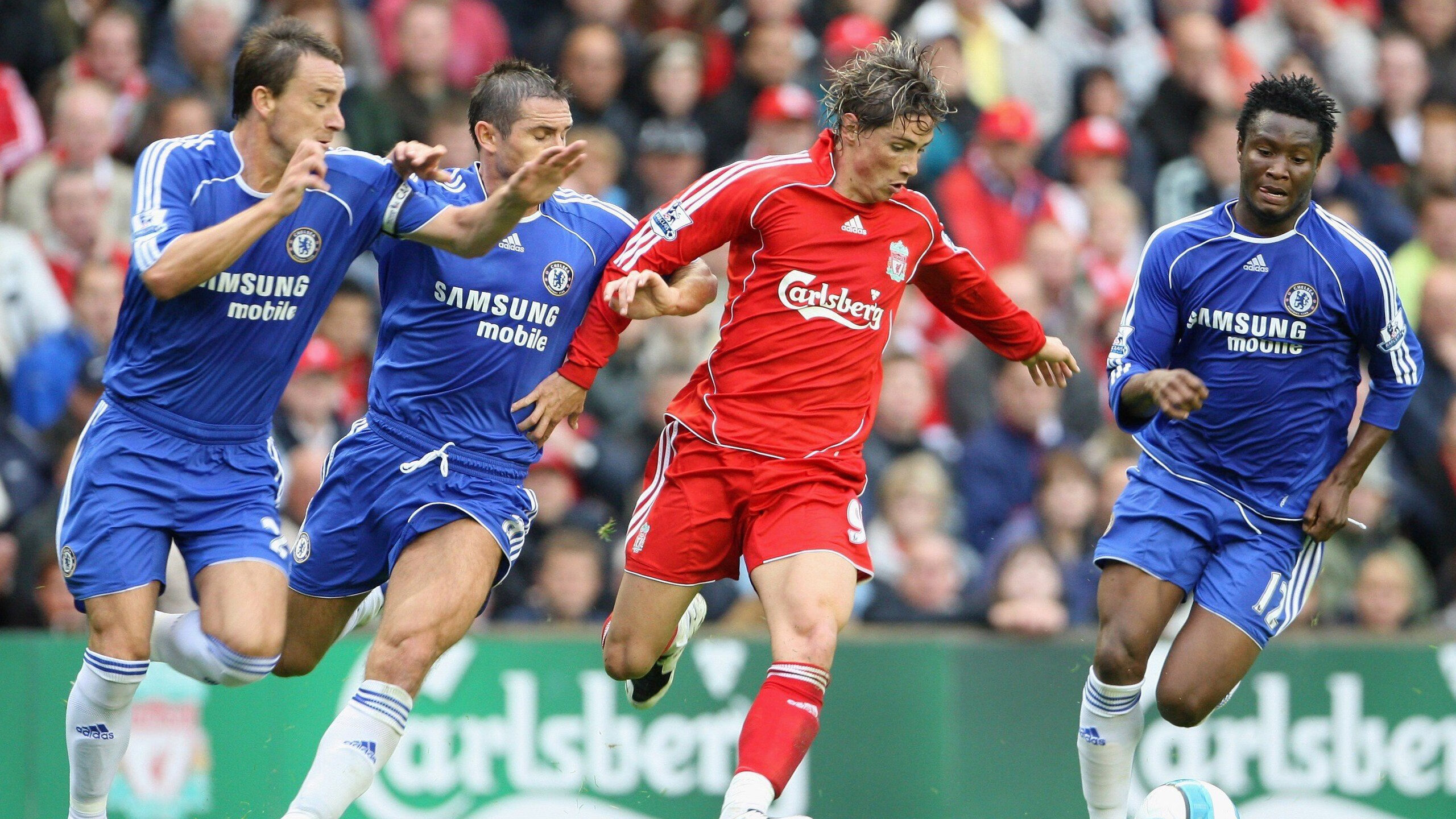 鏖战伊斯坦布尔之夜，凯恩破纪录闪耀，巴萨逆境显坚韧